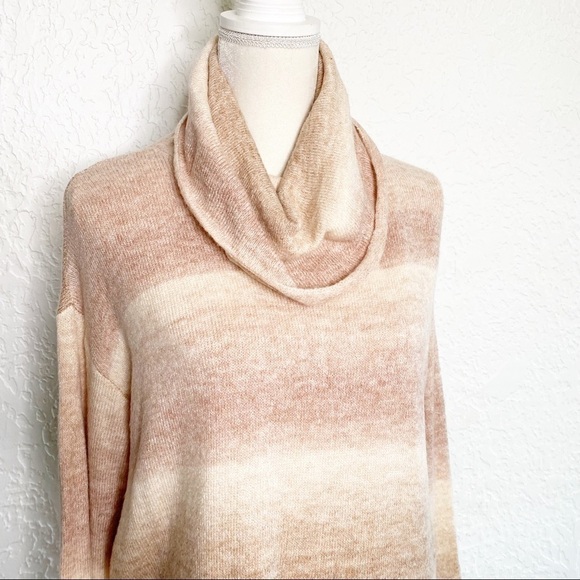 NWT NEW American Eagle Oversized Dreamspun Turtleneck Sweater Size XS - Picture 7 of 10